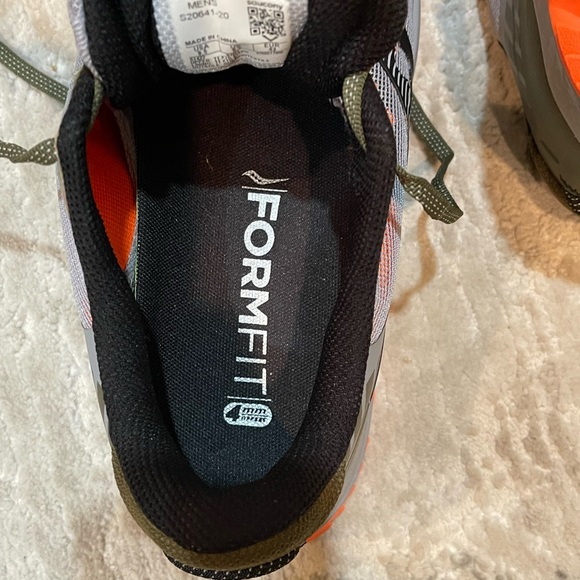 Sauconys never worn outside! Great shape! - Picture 3 of 6